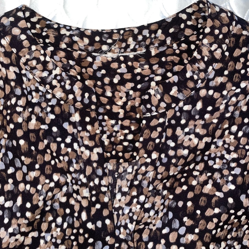 Beautiful blouse - Picture 6 of 9